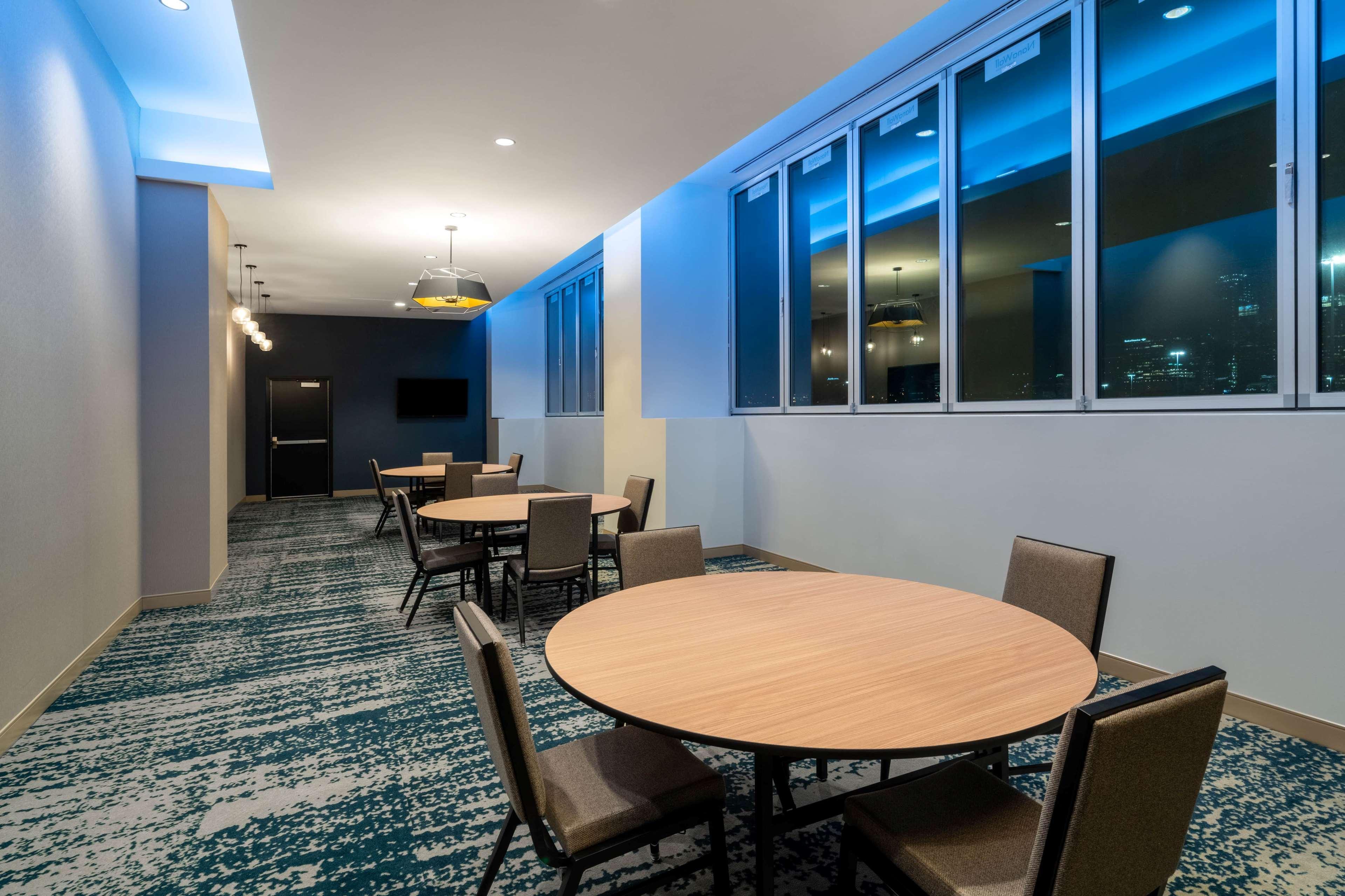 La Quinta Inn & Suites By Wyndham Nashville Downtown Stadium Εξωτερικό φωτογραφία